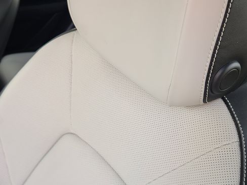 Used 2024 Porsche Cayenne image 15