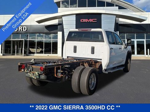 Used 2022 GMC Sierra 3500 Pro w/ Convenience Package image 4