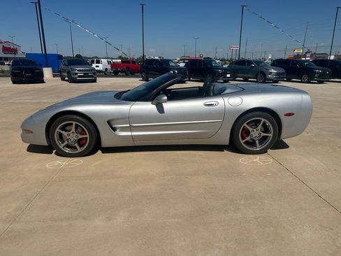 Used 1998 Chevrolet Corvette Convertible w/ Memory Pkg RWD image 23