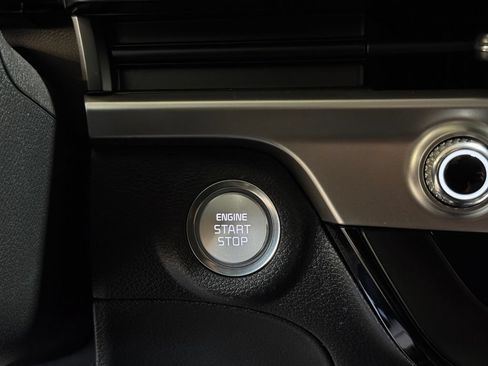Certified 2024 Kia Telluride S w/ S Sunroof Package AWD/4WD image 29