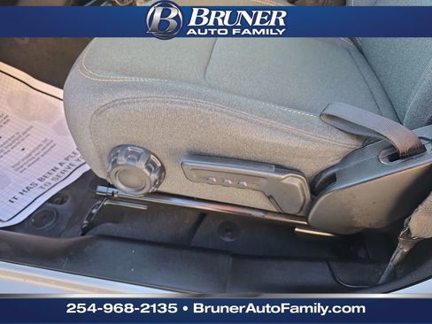 Used 2024 Jeep Gladiator Sport image 12