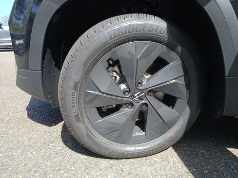 New 2025 Volkswagen Taos S image 25