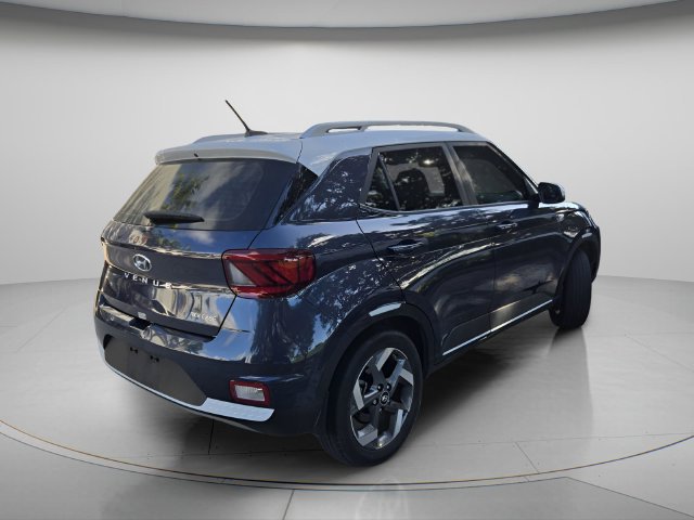 Used 2024 Hyundai Venue Limited FWD image 6