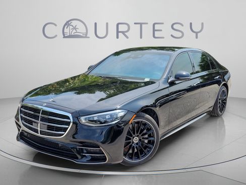 Used 2023 Mercedes-Benz S 500 4MATIC image 1