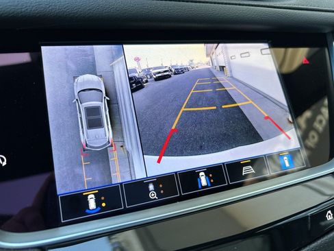 Used 2025 Cadillac XT5 Sportv w/ Technology Package AWD/4WD image 22