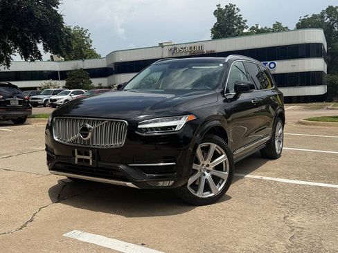 Used 2016 Volvo XC90 T6 Inscription w/ Vision Package AWD/4WD image 2