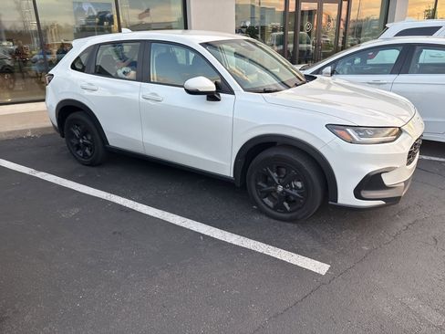 Certified 2025 Honda HR-V LX image 8