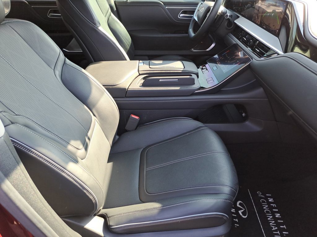 Used 2025 INFINITI QX80 Sensory AWD/4WD image 26