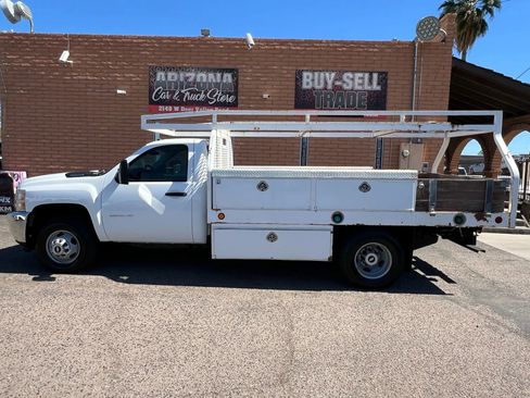 Used 2013 Chevrolet Silverado 3500 W/T image 1