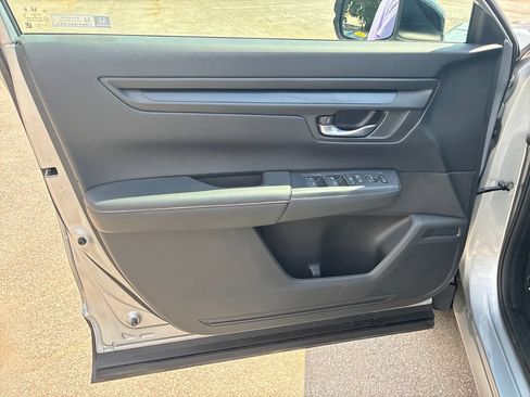Used 2024 Honda CR-V Sport image 10