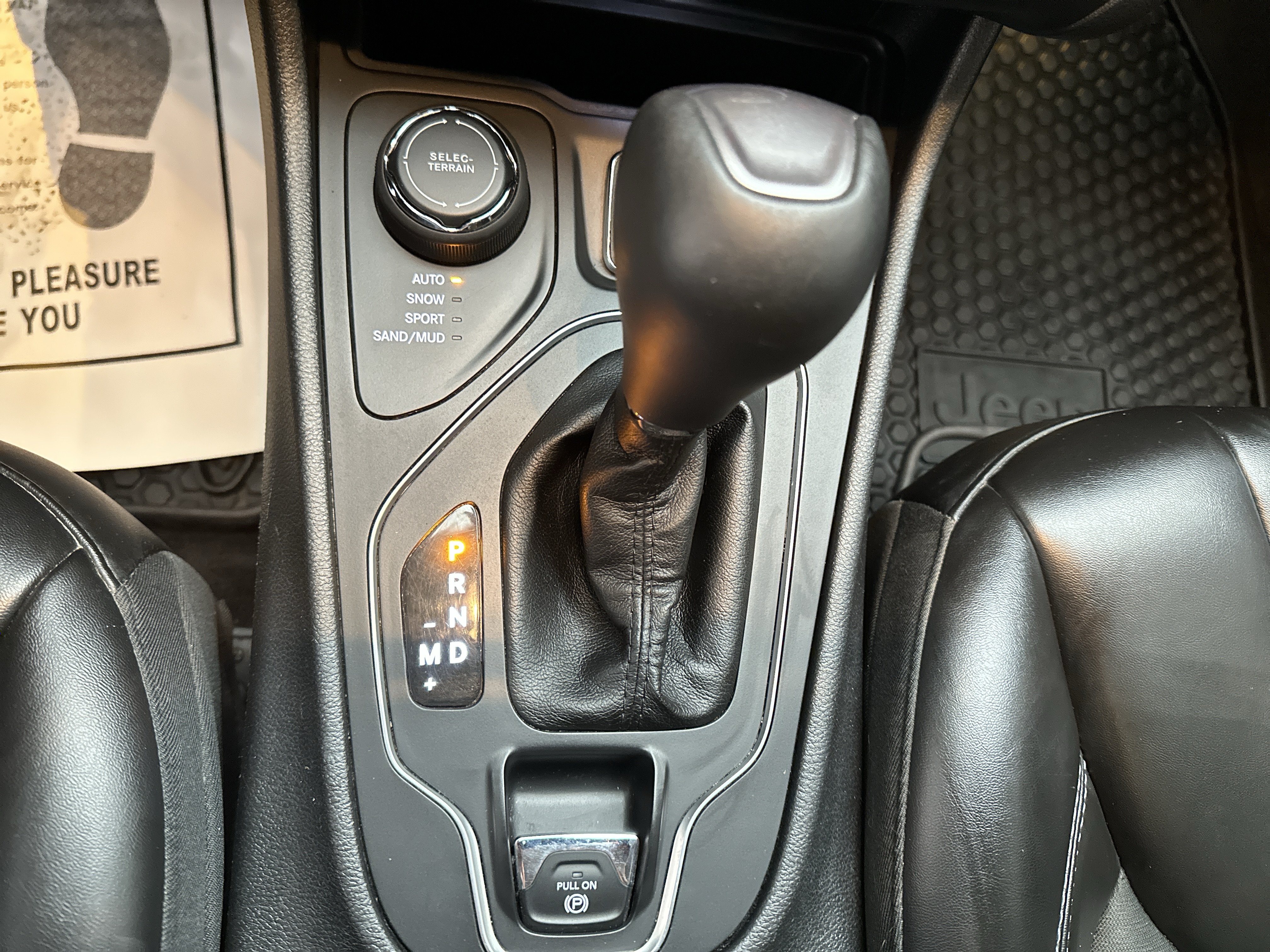 Used 2019 Jeep Cherokee Latitude Plus w/ Cold Weather Group AWD/4WD image 35