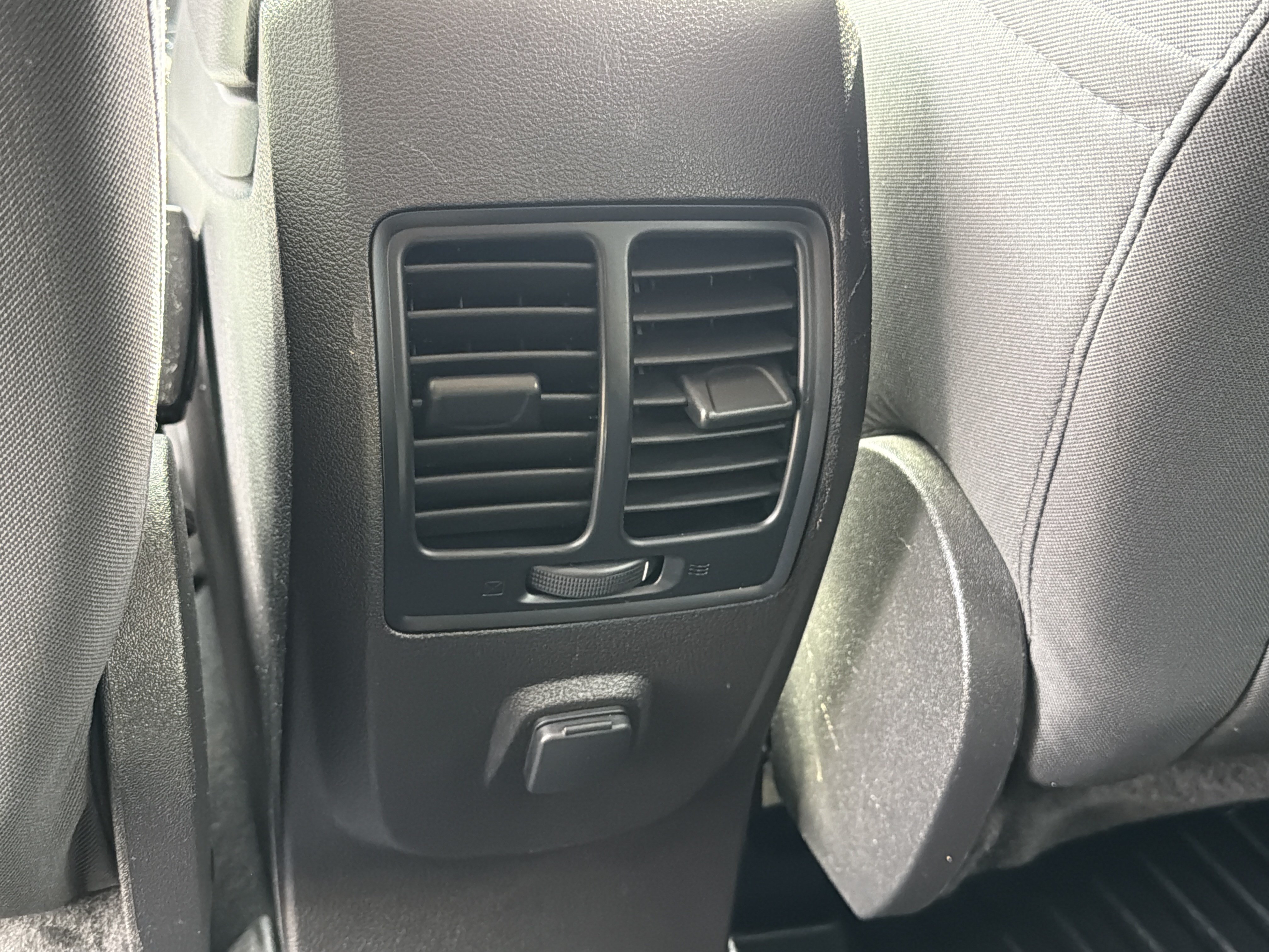 Used 2017 Ford Escape SE AWD/4WD image 11