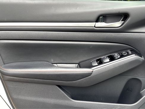 Certified 2024 Nissan Altima 2.5 SR w/ SR Premium Package image 19