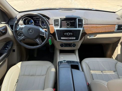 Used 2014 Mercedes-Benz GL 450 4MATIC image 16
