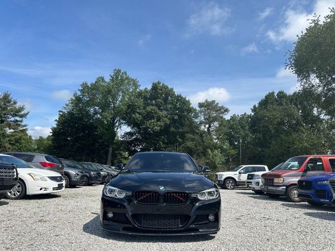 Used 2018 BMW 330i xDrive Sedan AWD/4WD image 2