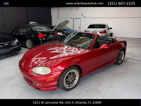 Used 1999 MAZDA MX-5 Miata RWD image 1