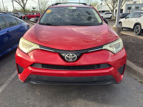 Used 2017 Toyota RAV4 LE image 2