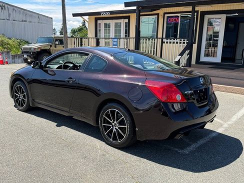 Used 2010 Nissan Altima 2.5 S w/ Premium Pkg FWD image 4
