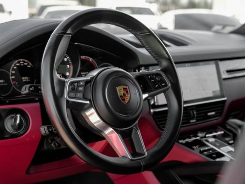 Used 2019 Porsche Cayenne image 14