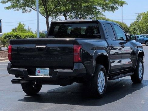 Certified 2025 Toyota Tacoma SR5 AWD/4WD image 5