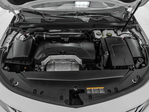 Used 2018 Chevrolet Impala LT image 50