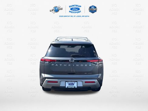 Used 2025 Nissan Pathfinder SL AWD/4WD image 18