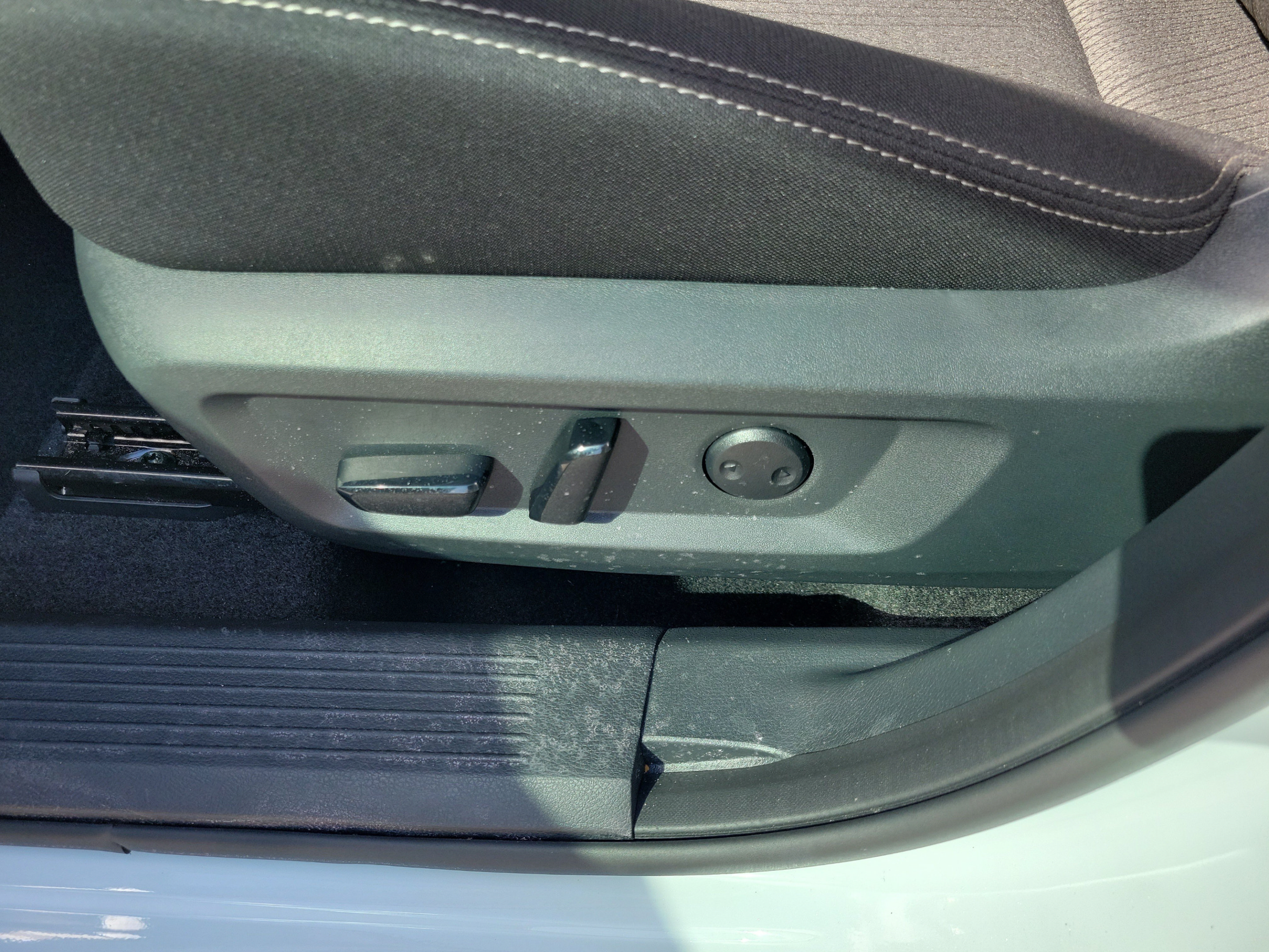 Certified 2026 Nissan Rogue SV FWD image 15