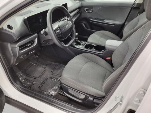 Used 2025 Kia K4 FWD image 9