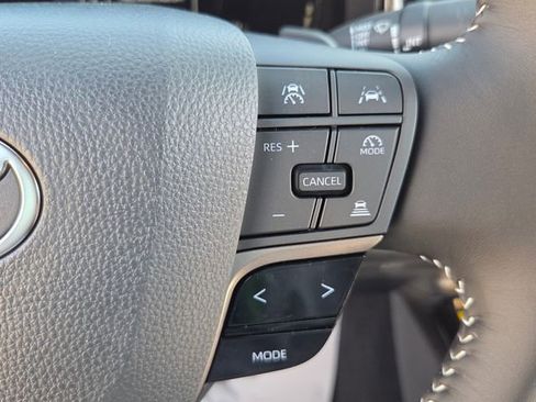 Used 2026 Toyota Camry SE w/ Convenience Package image 22