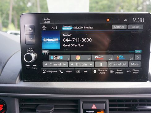 Used 2023 Honda Pilot Elite image 12