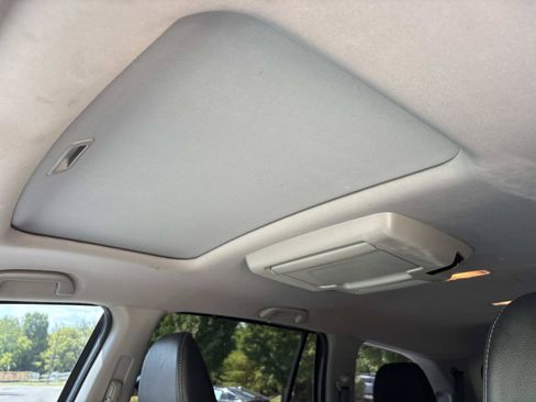 Used 2019 Honda Pilot Touring image 17