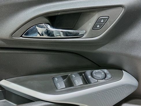 Certified 2026 Chevrolet Trax RS w/ Sunroof Package image 19