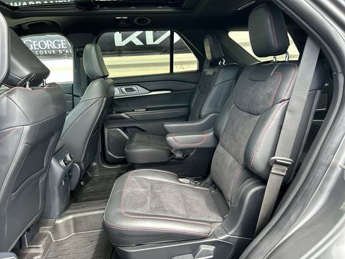 Used 2025 Ford Explorer ST AWD/4WD image 11