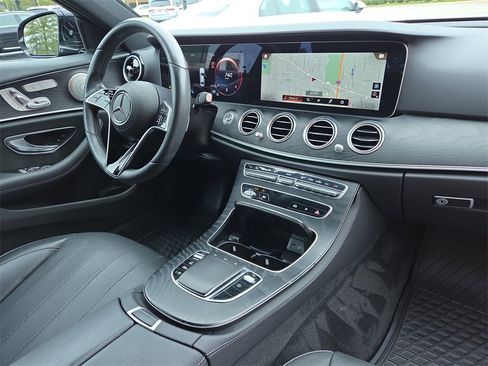 Certified 2023 Mercedes-Benz E 350 4MATIC Sedan image 18