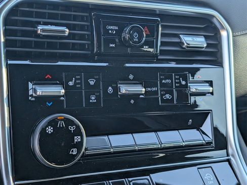 New 2026 Nissan Armada SL image 13