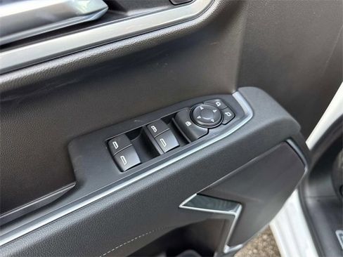 New 2026 GMC Sierra 1500 Elevation image 13