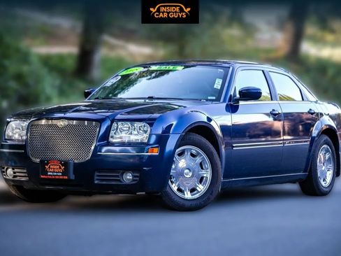 Used 2005 Chrysler 300 Touring image 1
