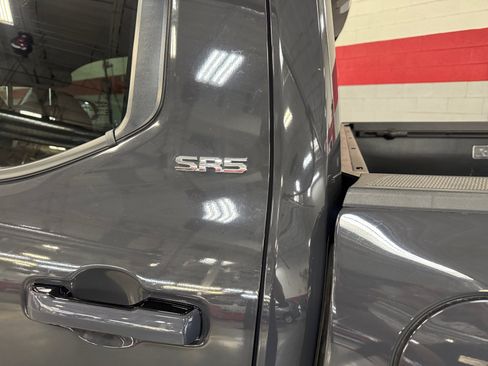 Certified 2025 Toyota Tacoma SR5 AWD/4WD image 25