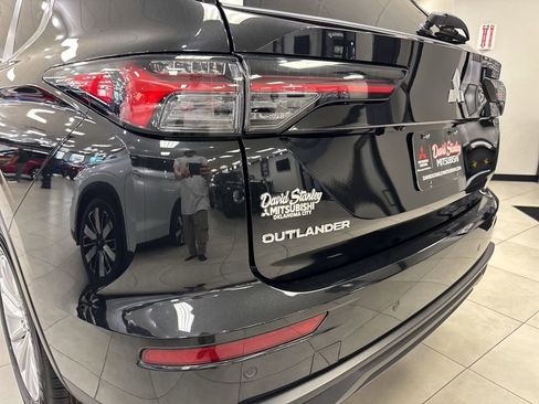 New 2026 Mitsubishi Outlander ES FWD image 45