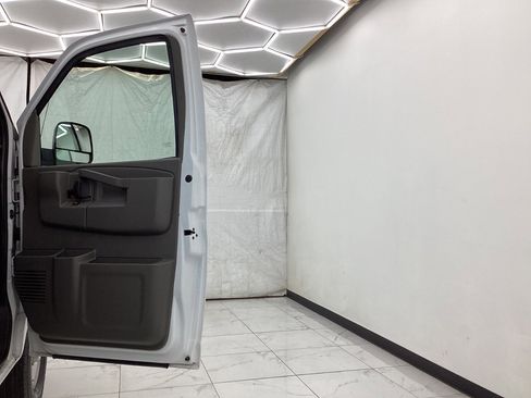 Used 2022 Chevrolet Express 2500 Extended w/ Driver Convenience Package image 19