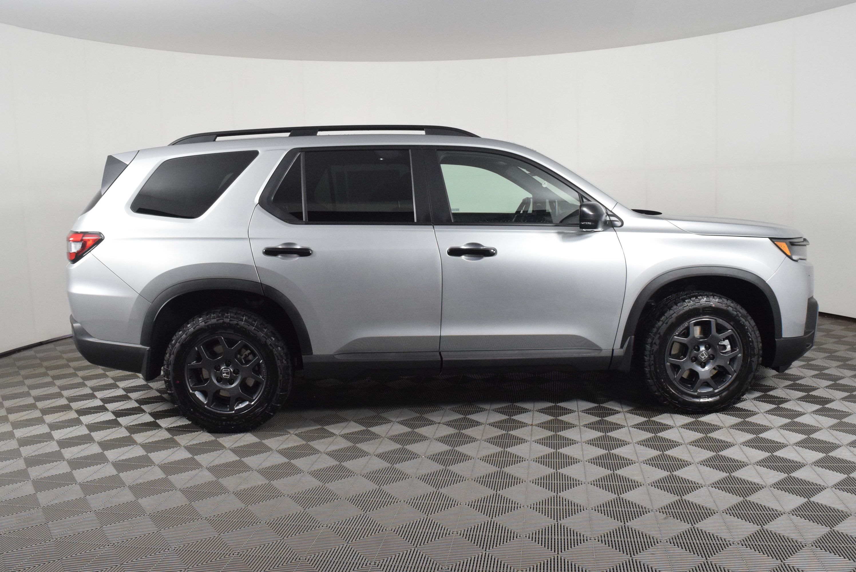 New 2026 Honda Pilot TrailSport image 5
