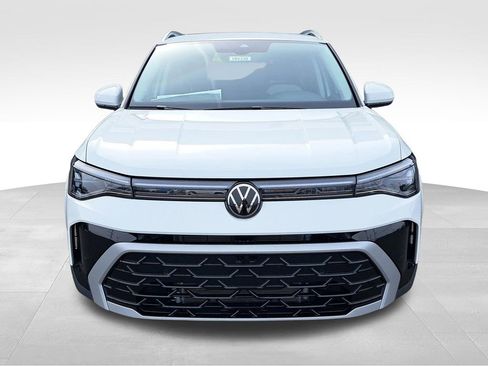 New 2025 Volkswagen Taos SEL image 2