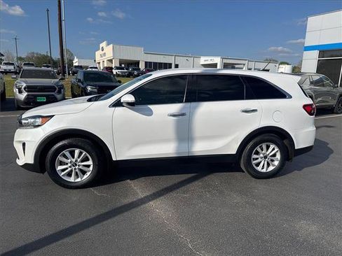 Used 2020 Kia Sorento L image 11