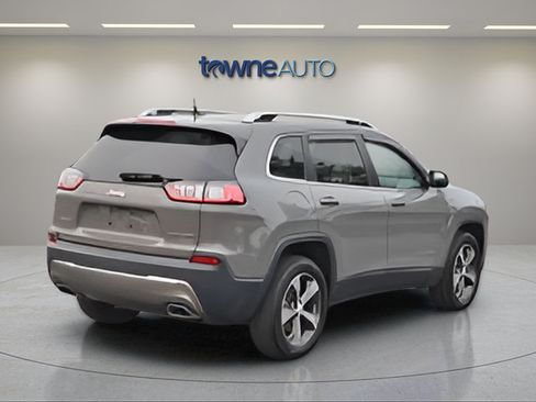 Used 2019 Jeep Cherokee Limited w/ Technology Group AWD/4WD image 5