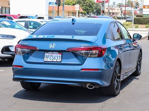 Certified 2025 Honda Civic Sport image 11