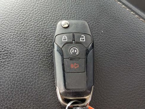 Used 2019 Ford F150 XLT w/ Equipment Group 302A Luxury AWD/4WD image 31
