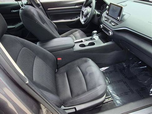 Used 2022 Nissan Altima 2.5 SV FWD image 19