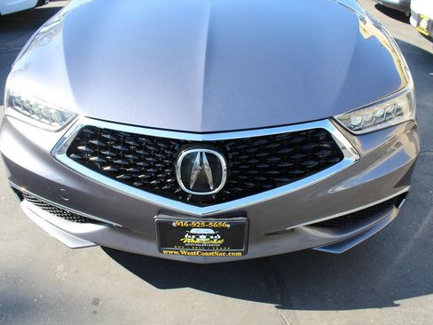 Used 2018 Acura TLX V6 w/ Technology Package FWD image 9