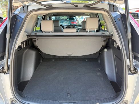 Used 2018 Honda CR-V Touring image 17