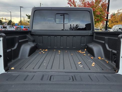 New 2025 Jeep Gladiator Sport image 12